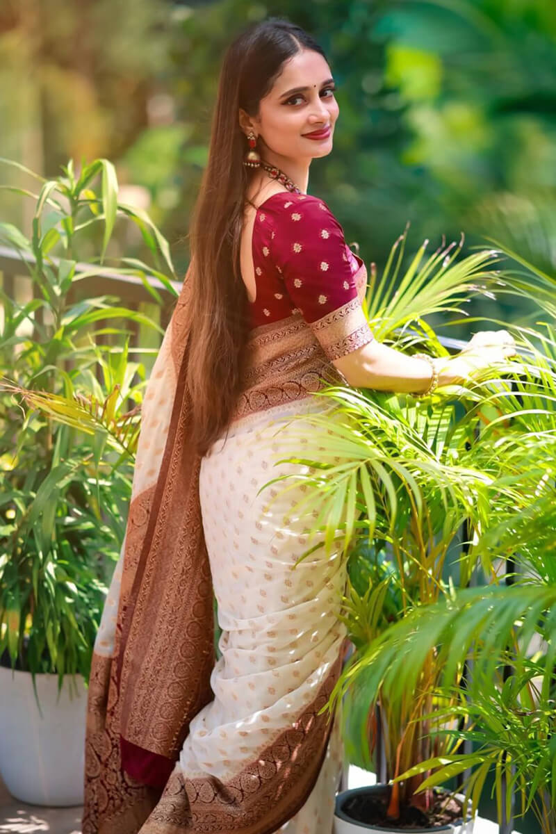 Surreptitious Beige Soft Silk Saree With Tremendous Blouse Piece