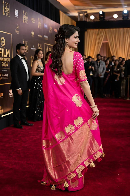 Amiable Dark Pink Soft Silk Saree With Charming Blouse Piece