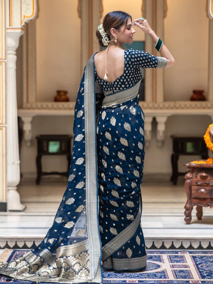 Surpassing Navy Blue Soft Banarasi Silk Saree With Attractive Blouse Piece