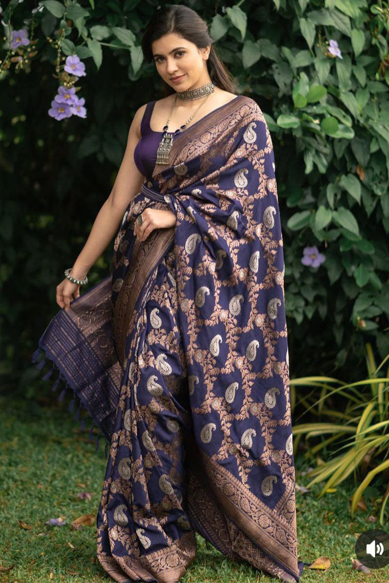 Phenomenal Navy Blue Soft Silk Saree With Delightful Blouse Piece