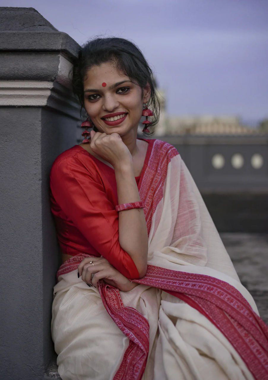 Petrichor Off White Cotton Silk Saree With Sempiternal Blouse Piece