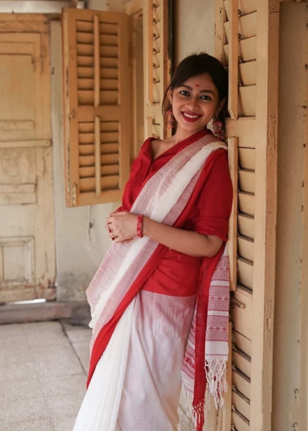 Woebegone Off White Cotton Silk Saree With Delectable Blouse Piece