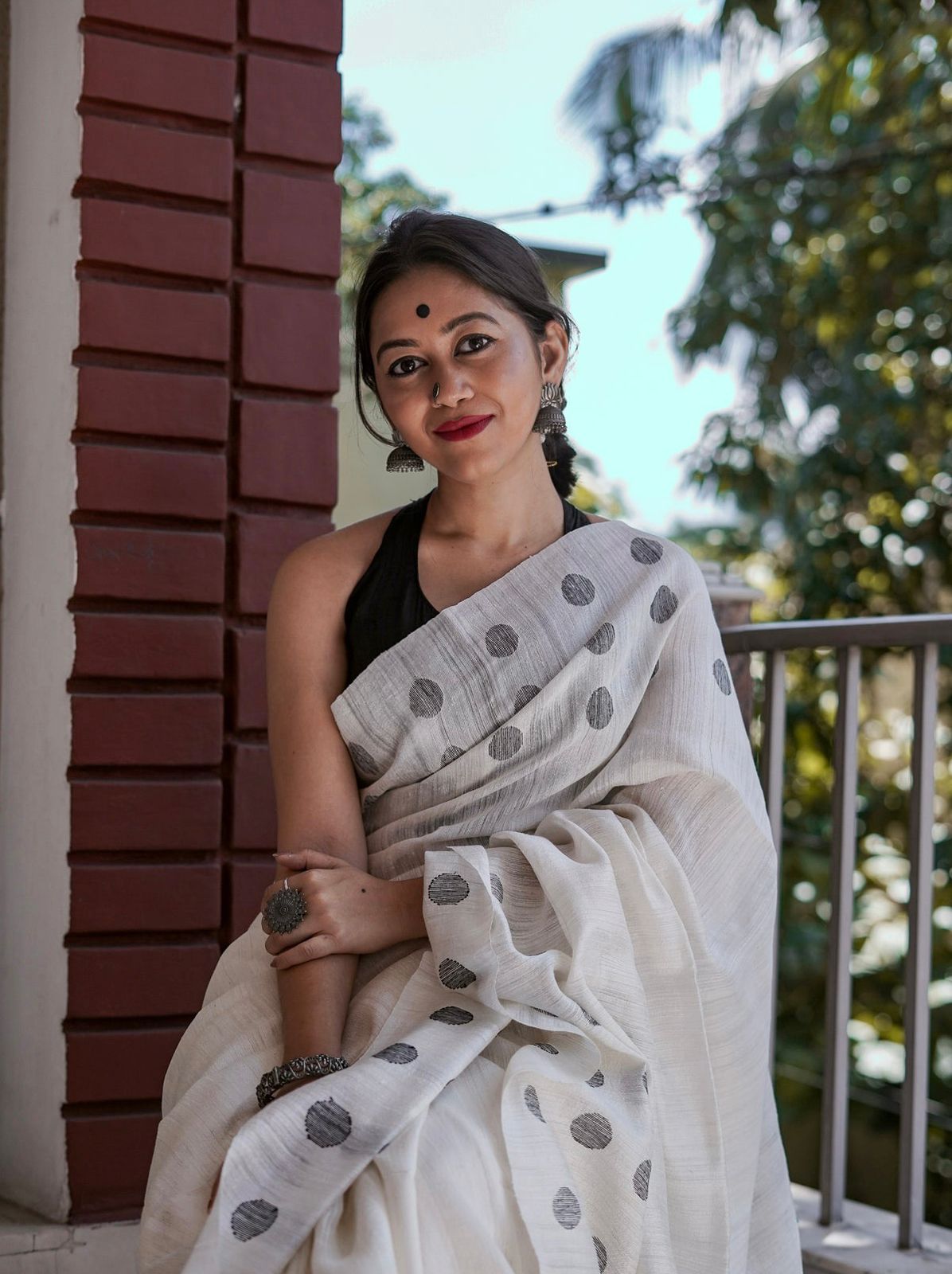 Tempting Off White Cotton Silk Saree With Confounding Blouse Piece