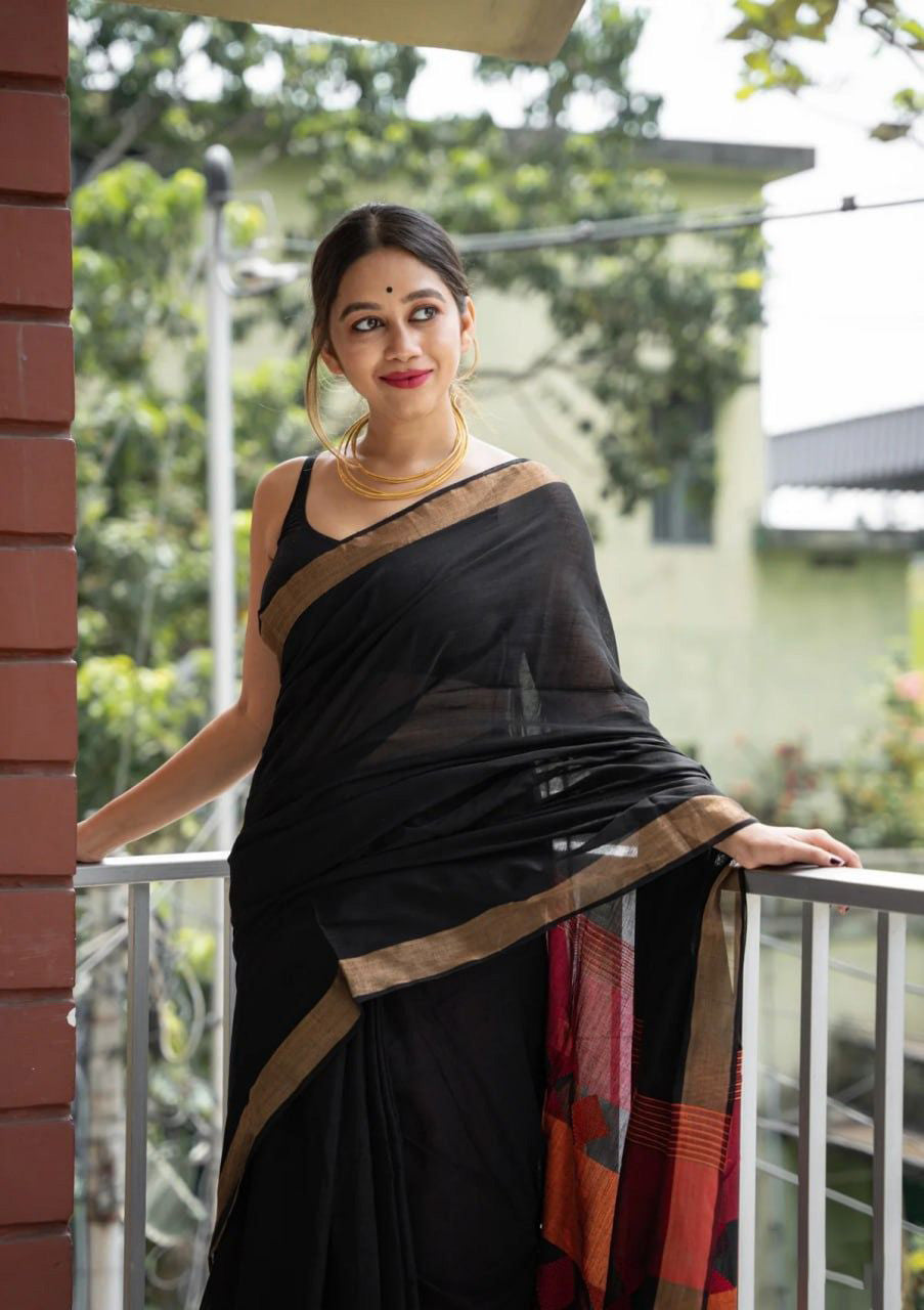 Quintessential Black Cotton Silk Saree With Fugacious Blouse Piece