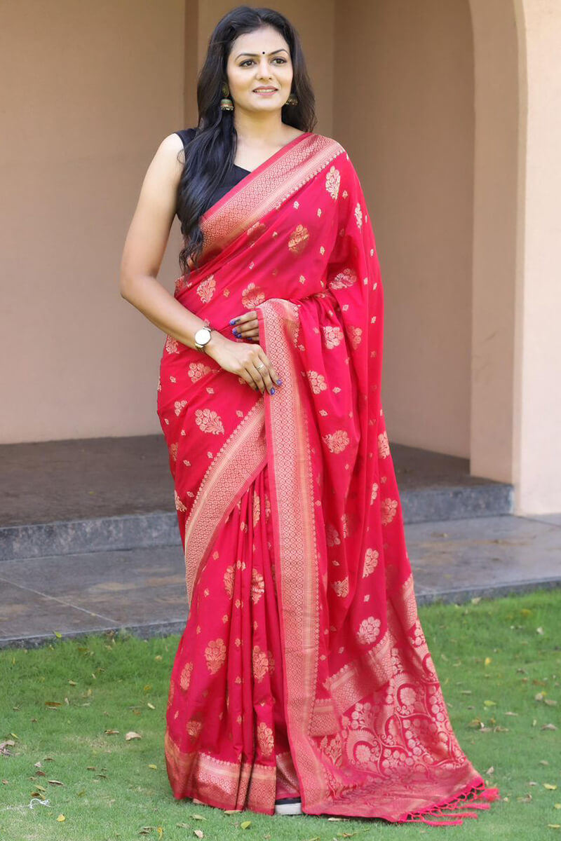 Tempting Dark Pink Soft Banarasi Silk Saree With Imaginative Blouse Pieced