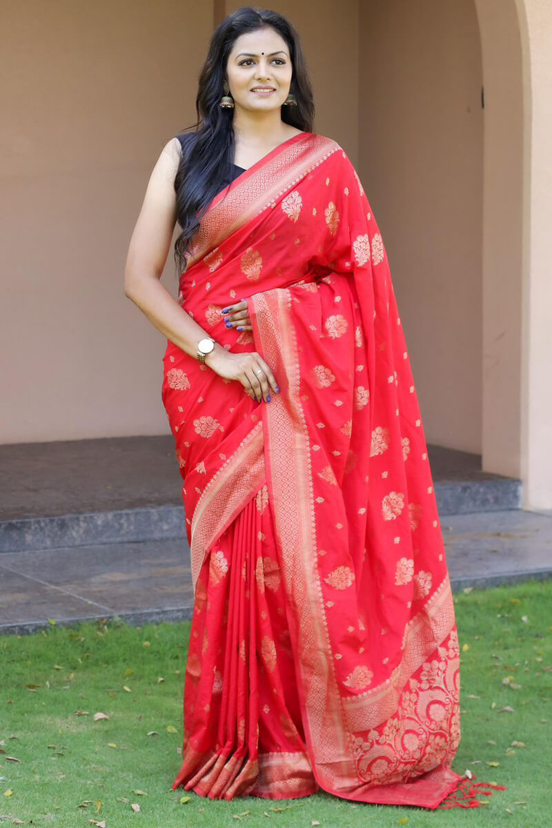 Radiant Red Soft Silk Banarasi Saree With Invaluable Blouse Pieced