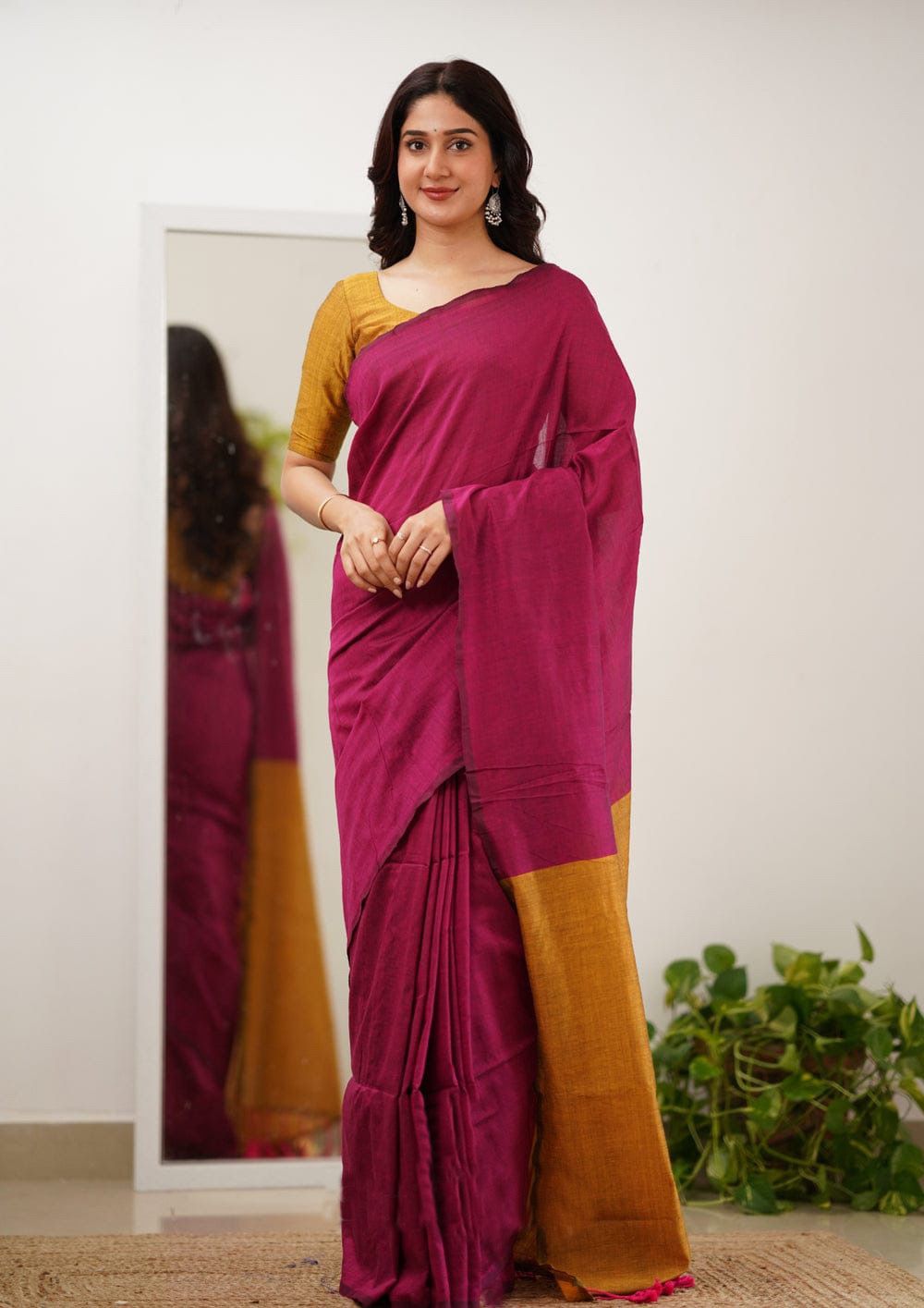 Fantabulous Dark Pink Cotton Silk Saree With Resplendent Blouse Piece