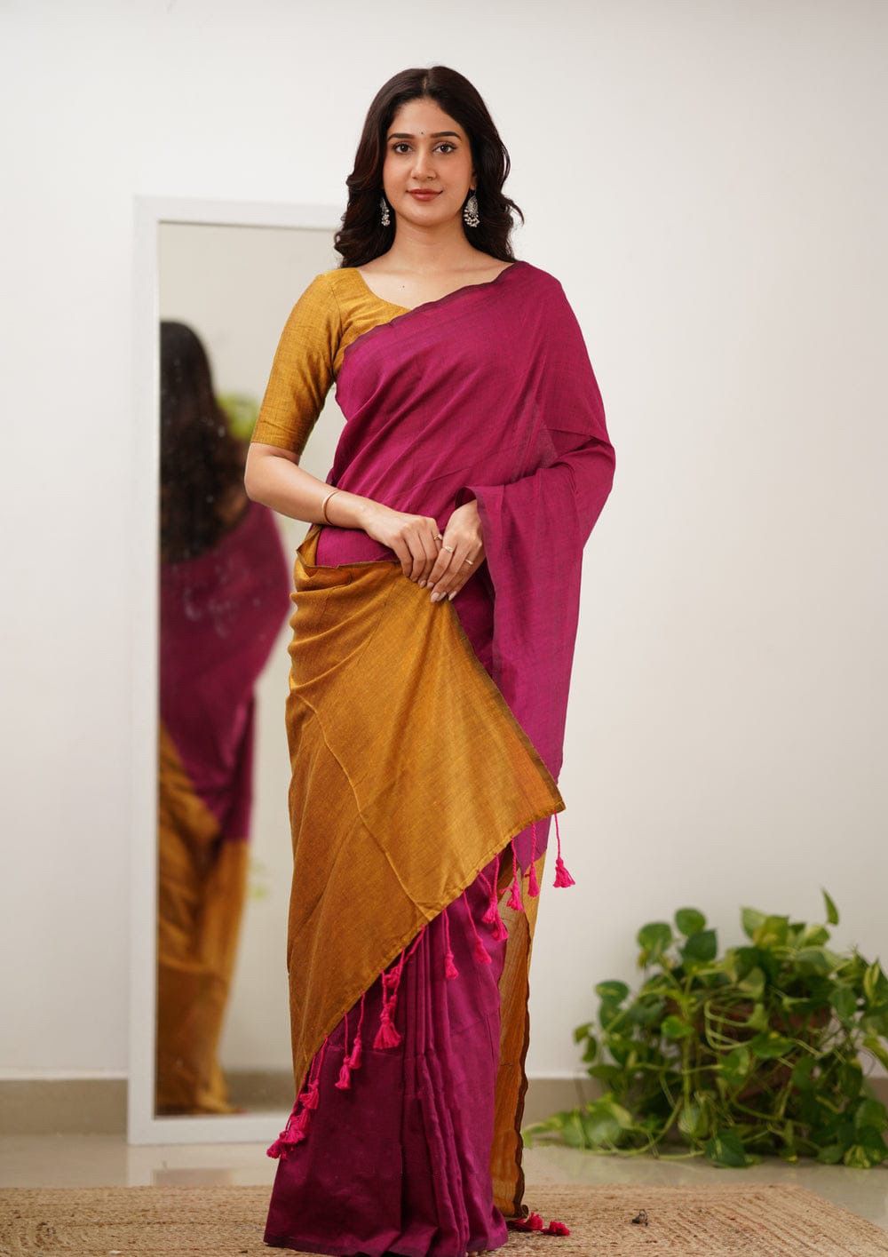 Fantabulous Dark Pink Cotton Silk Saree With Resplendent Blouse Piece