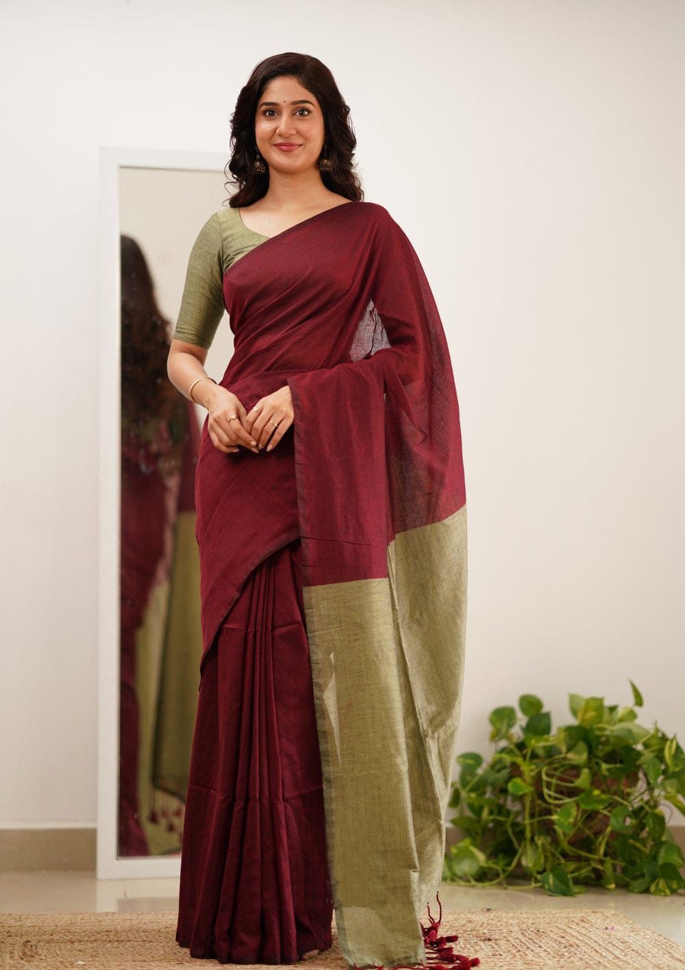 Precious Maroon Cotton Silk Saree With Desirable Blouse Piece