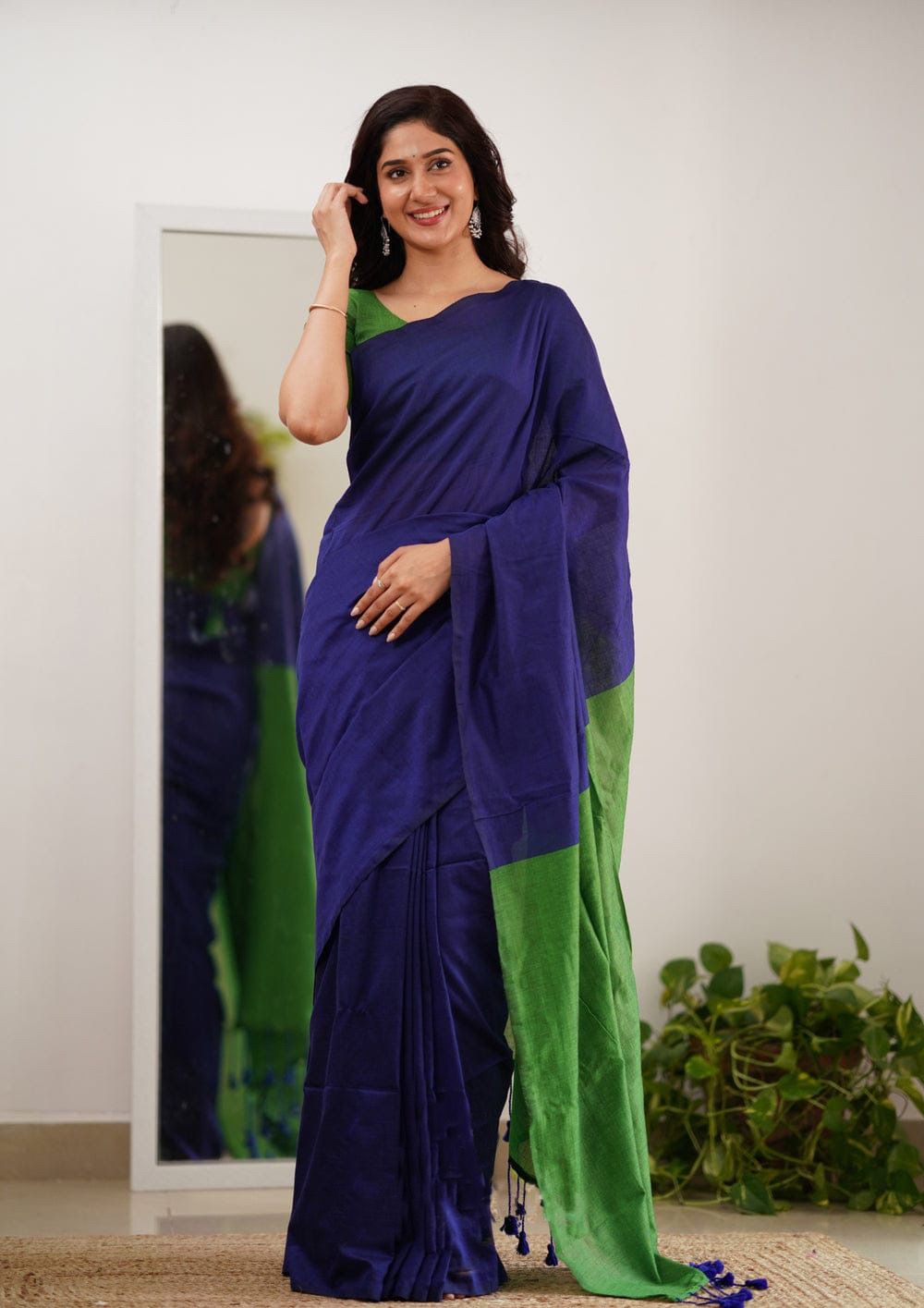 Rhapsody Navy Blue Cotton Silk Saree With Beauteous  Blouse Piece