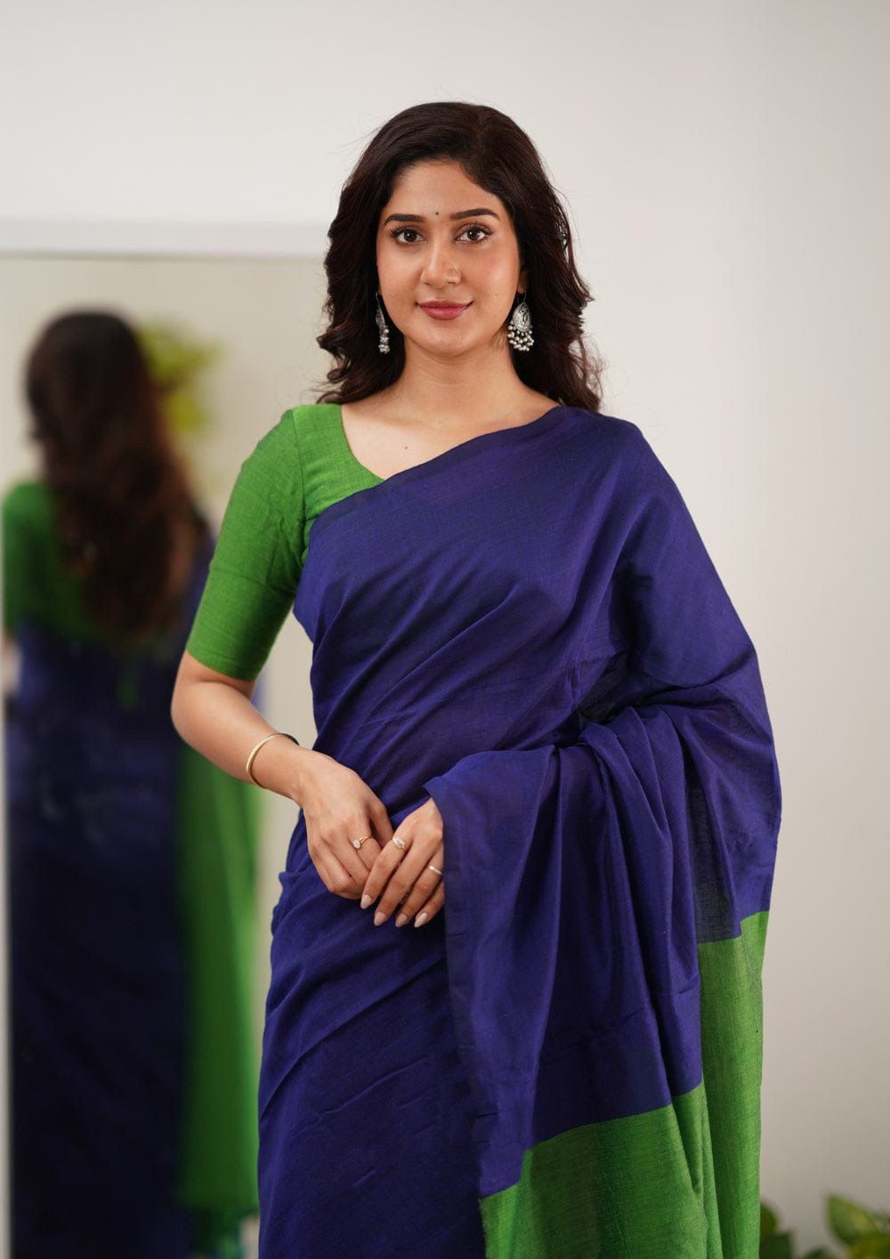 Rhapsody Navy Blue Cotton Silk Saree With Beauteous  Blouse Piece