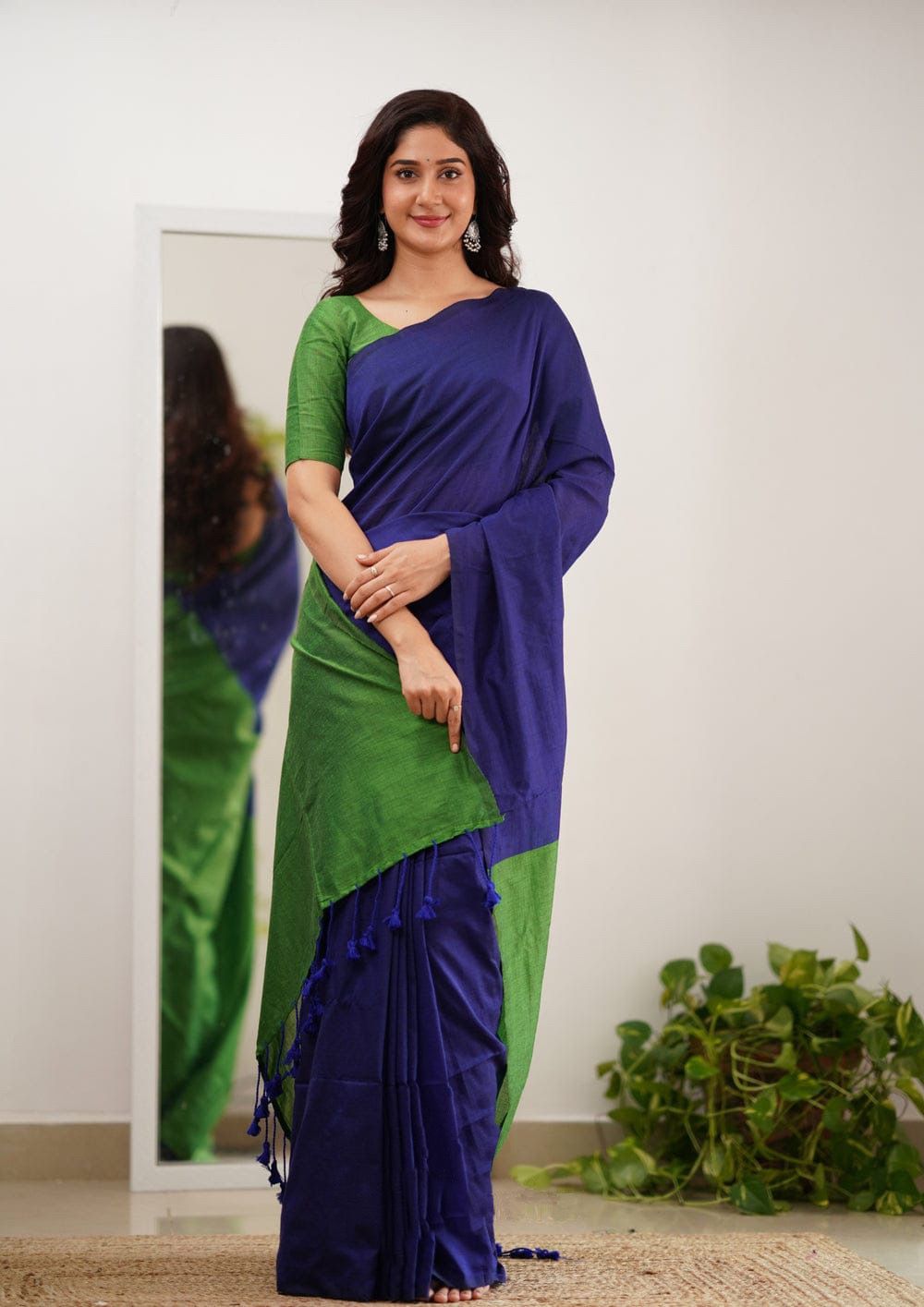 Rhapsody Navy Blue Cotton Silk Saree With Beauteous  Blouse Piece