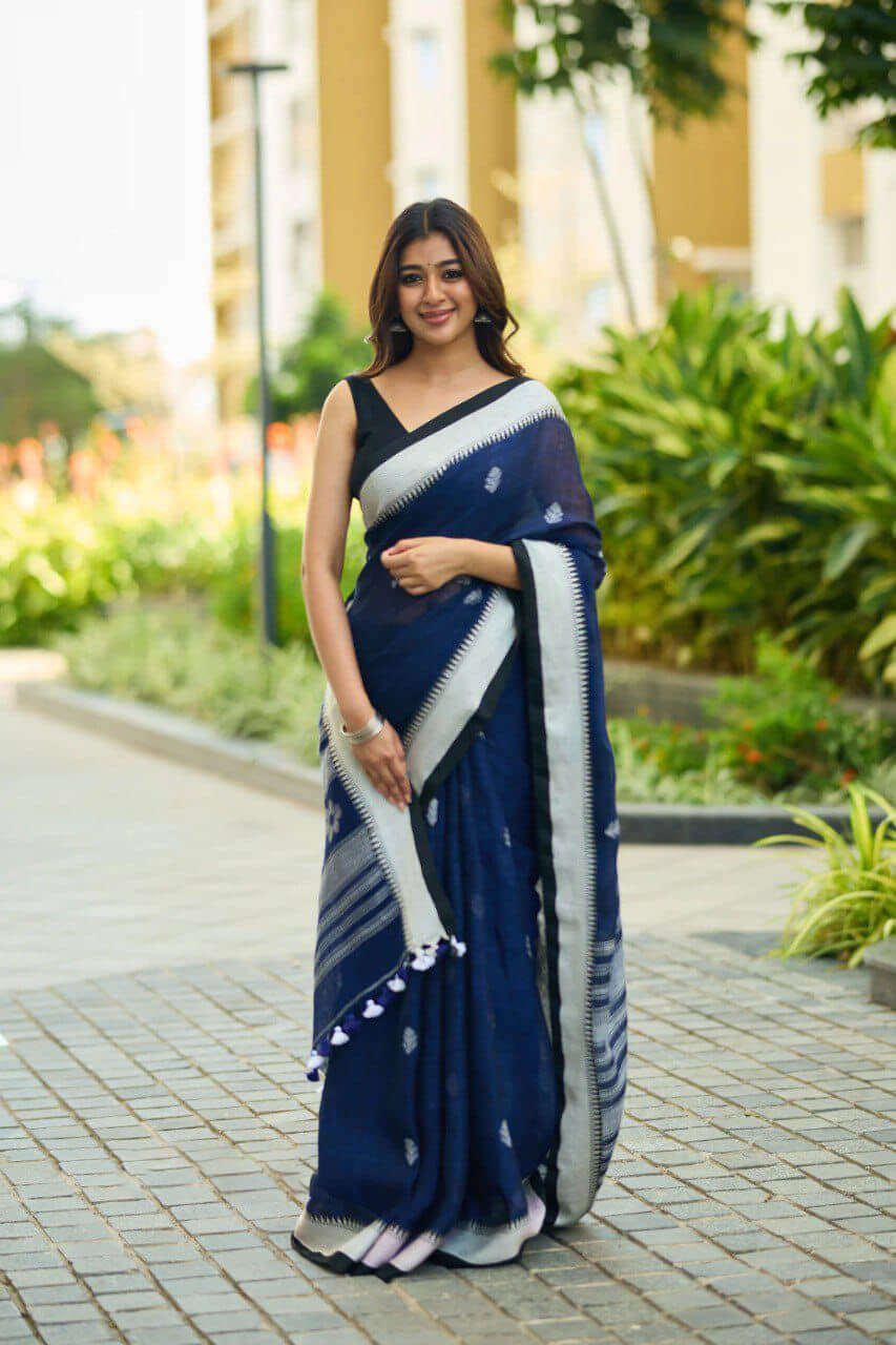 Susurrous Navy Blue Cotton Silk Saree With Rhapsodic Blouse Piece