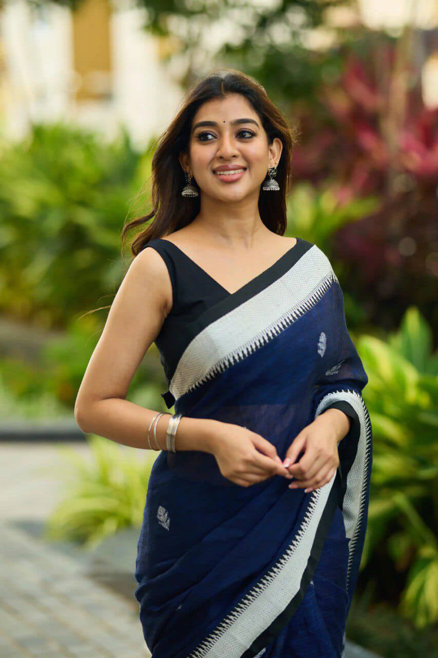 Susurrous Navy Blue Cotton Silk Saree With Rhapsodic Blouse Piece