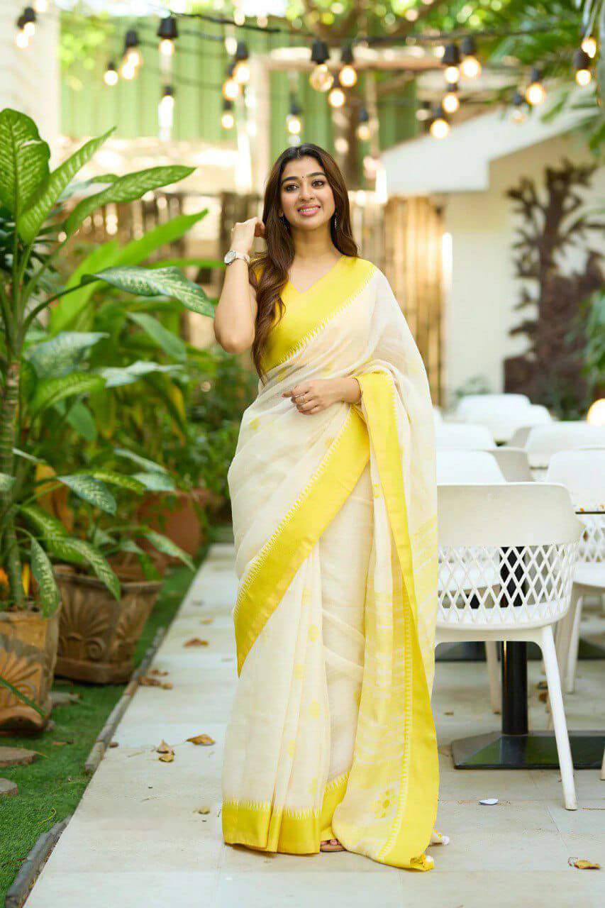 Luminous Off White Cotton Silk Saree With Designer Blouse Piece