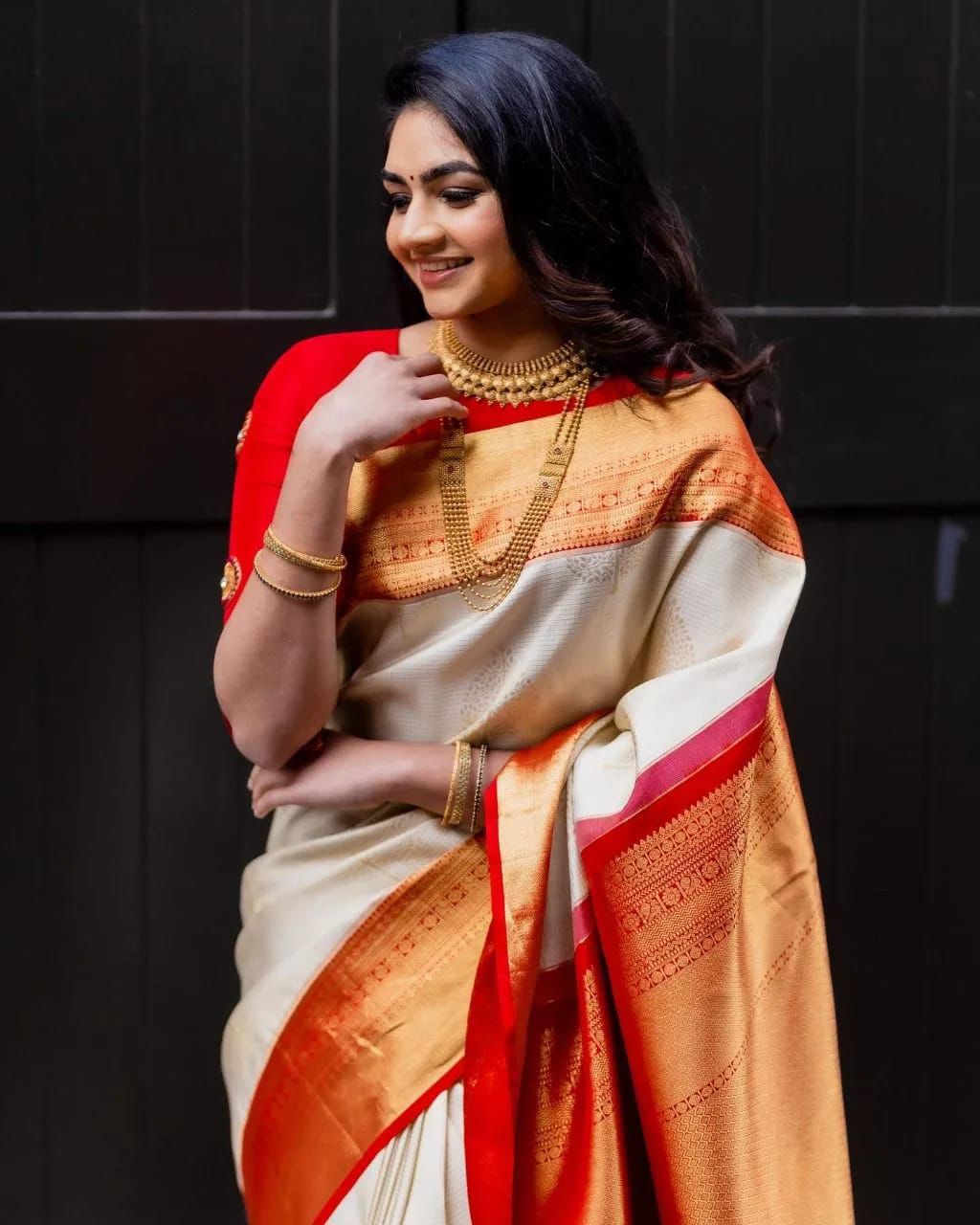 Prodigal Beige Soft Silk Saree With Breathtaking Blouse Piece