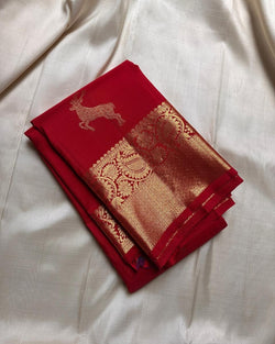 Felicitous Red Soft Banarasi Silk Saree With Incomparable Blouse Piece