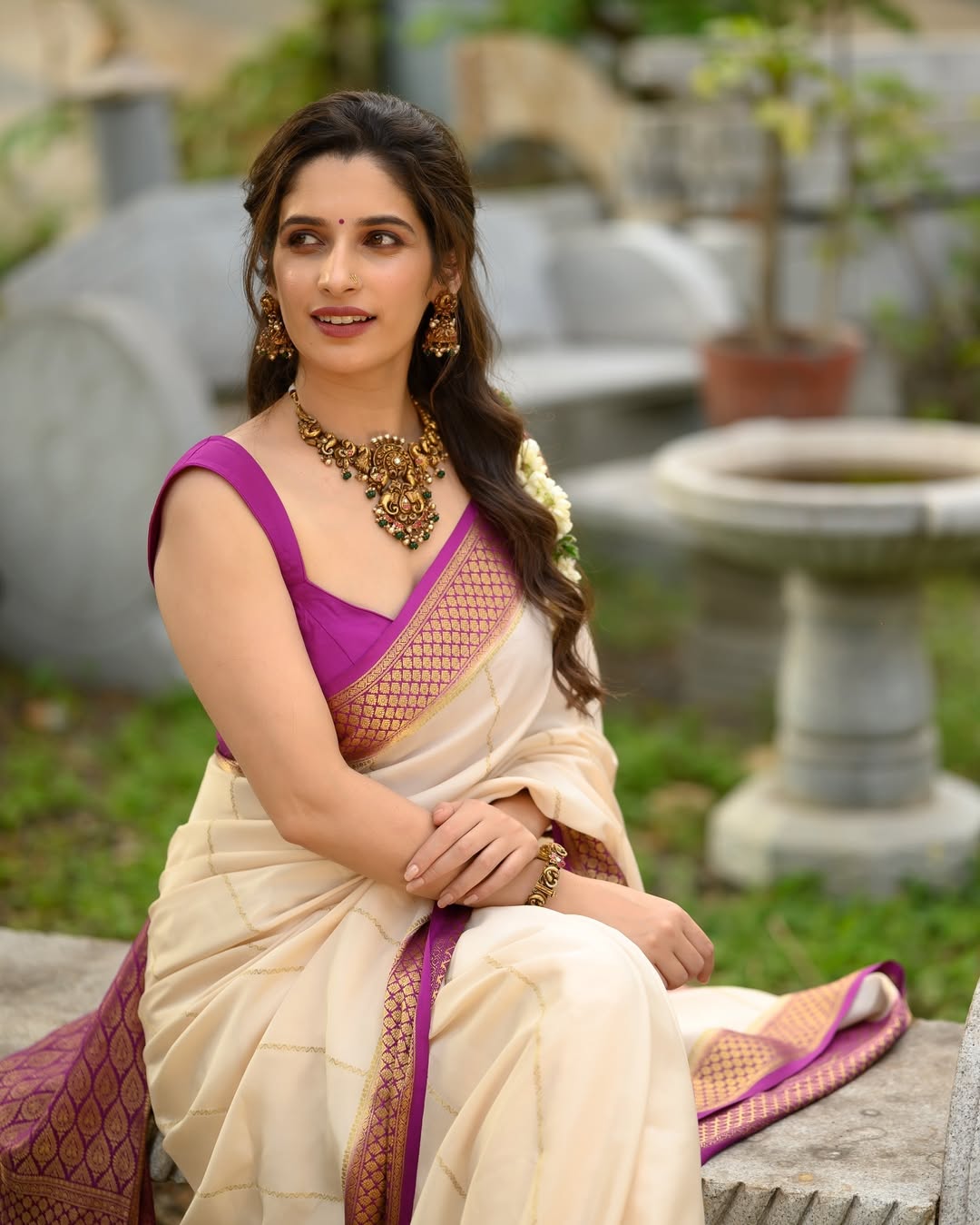 Exquisite Beige Soft Silk Saree With Allure Blouse Piece