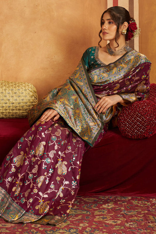 Luxuriant Purple Pure Zari Weaving Banarasi Silk Saree With Alluring Blouse Piece