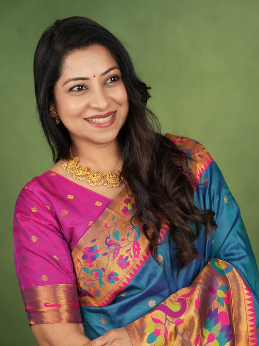 Exuberant Rama Paithani Silk Saree With Classy Blouse Piece