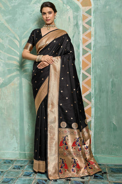 Staggering Black Paithani Silk Saree With Delightful Blouse Piece