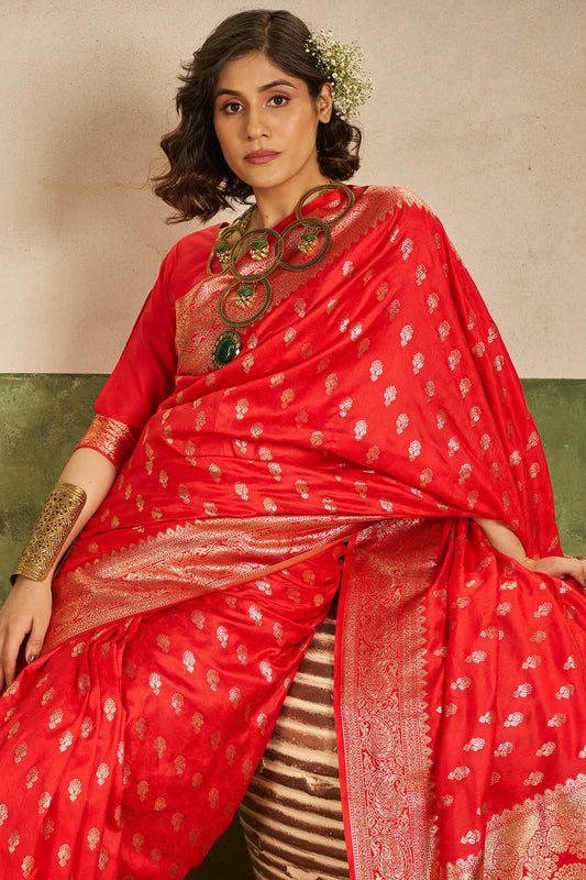 Sempiternal Red Pure Zari Weaving Banarasi Silk Saree With Assemblage Blouse Piece