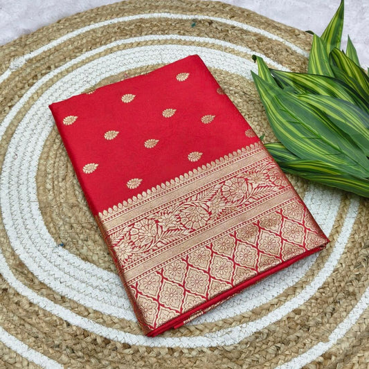 Staring Red Pure Zari Weaving Banarasi Silk Saree With Scintillating Blouse Piece