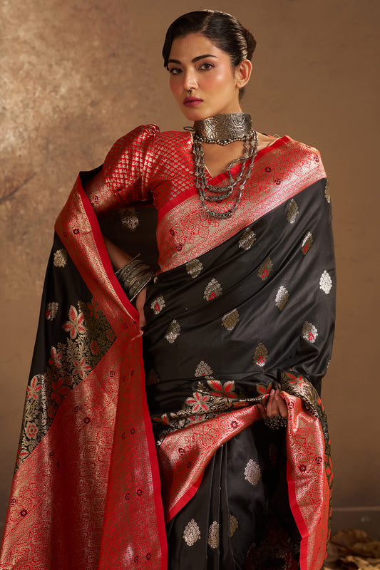 Posh Black Pure Zari Weaving Banarasi Silk Saree With Magnificat Blouse Piece
