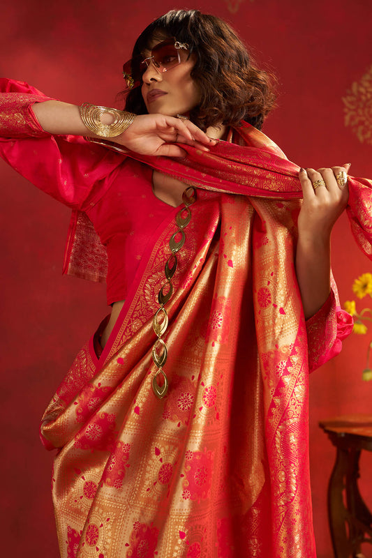 Charming Dark Pink Kanjivaram Silk Saree With Gratifying Blouse Piece