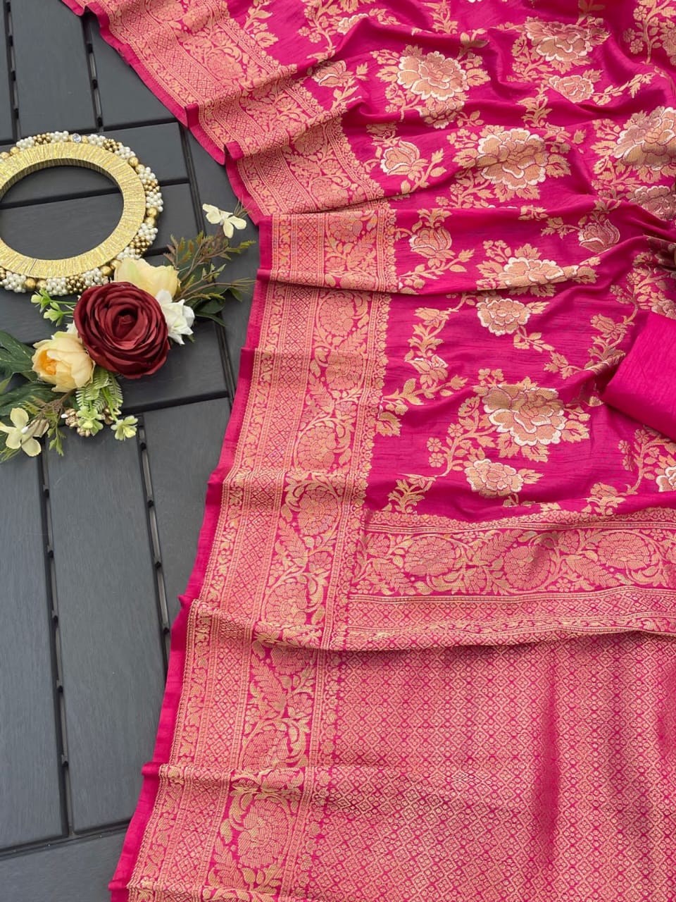 Scintilla Dark Pink Soft Banarasi Silk Saree With Invaluable Blouse Piece