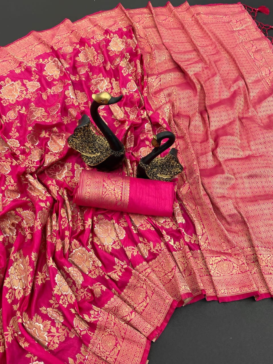 Scintilla Dark Pink Soft Banarasi Silk Saree With Invaluable Blouse Piece