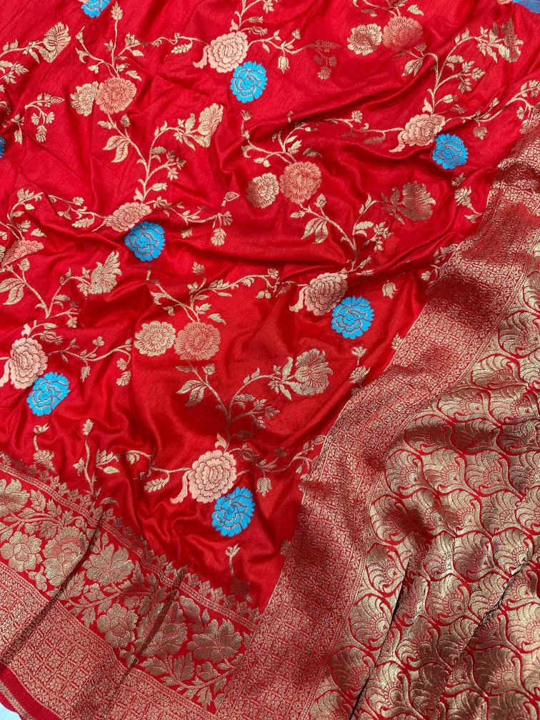 Transcendent Red Soft Banarasi Silk Saree With Splendorous Blouse Piece