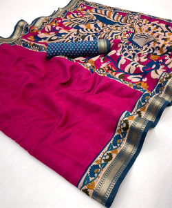 Captivating Dark Pink Printed Mul Cotton Saree With Engaging Blouse Piece