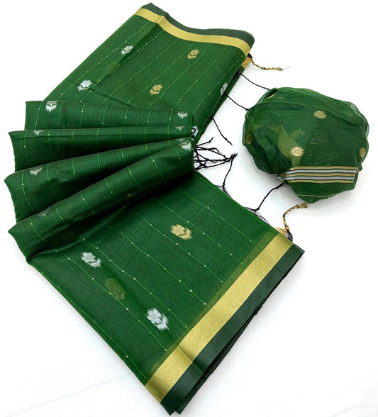 Dazzling Dark Green Pure Munga Cotton Saree With Sumptuous Blouse Piece