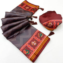 Flameboyant Grey Printed Patola Handloom Silk Saree With Refreshing Blouse Piece