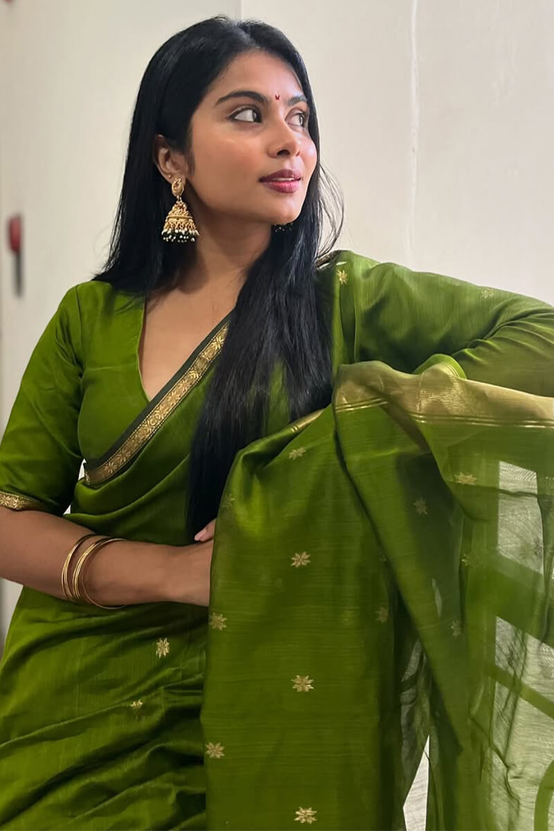 Eloquence Green Cotton Silk Saree With Lagniappe Blouse Piece