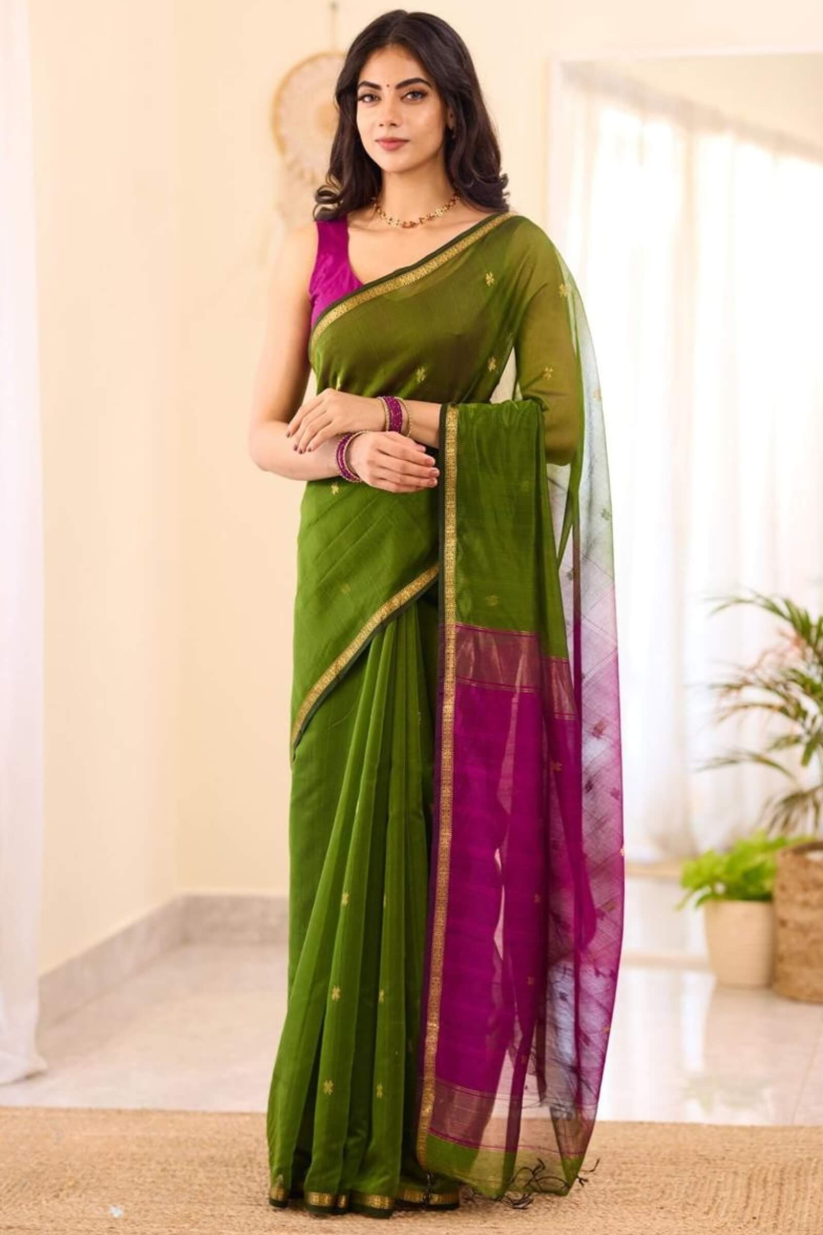 Blooming Green Cotton Silk Saree With Desirable Blouse Piece