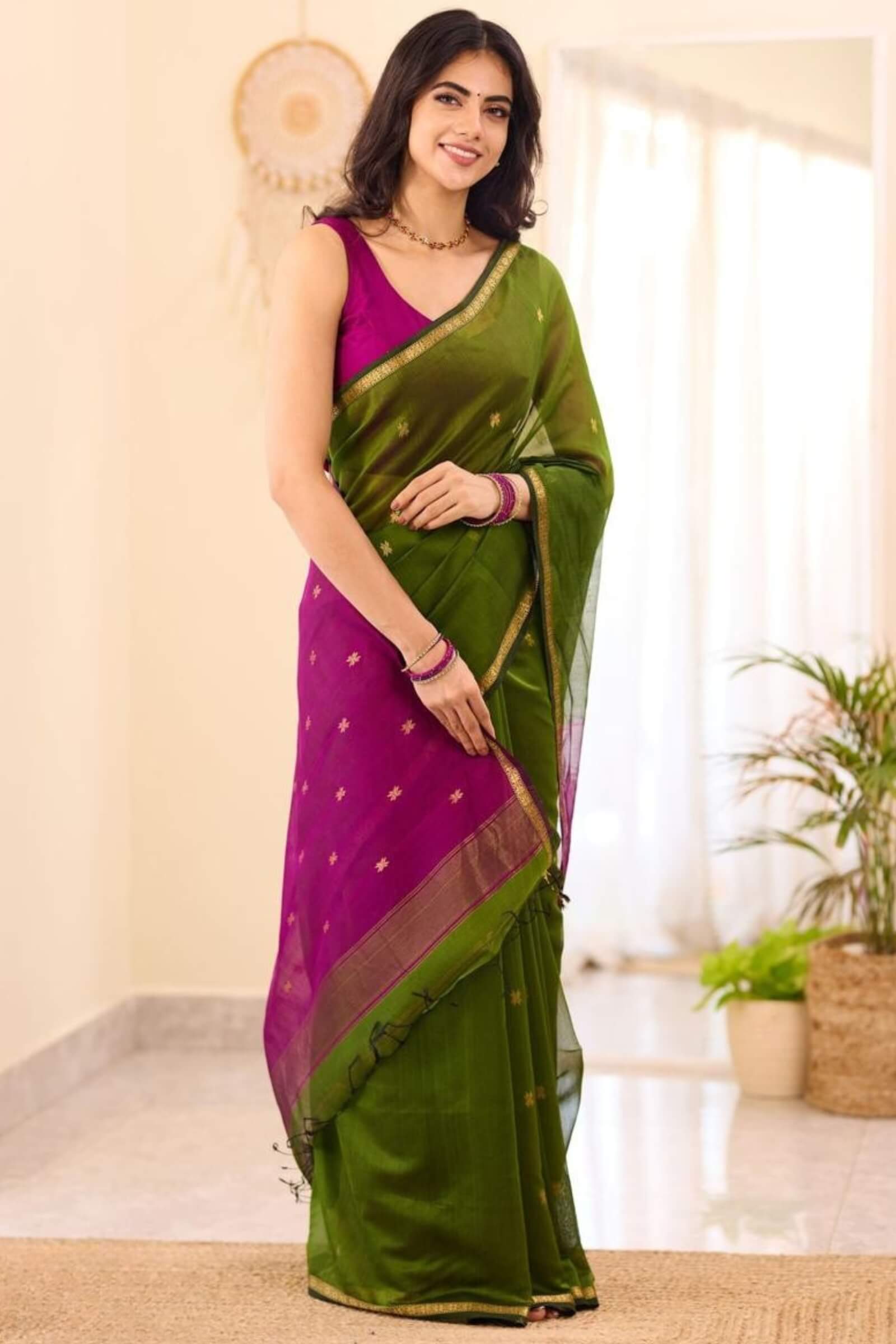 Blooming Green Cotton Silk Saree With Desirable Blouse Piece