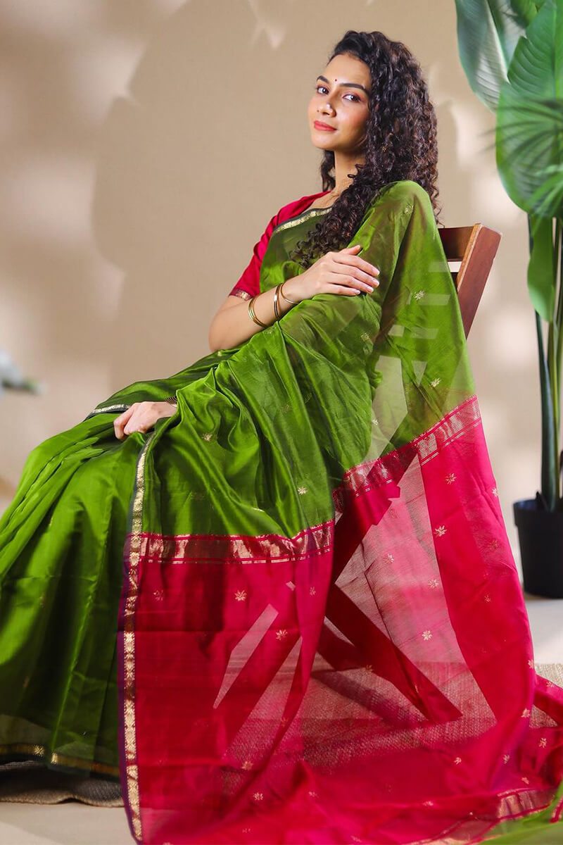 Exemplary Green Cotton Silk Saree With Seraphic Blouse Piece