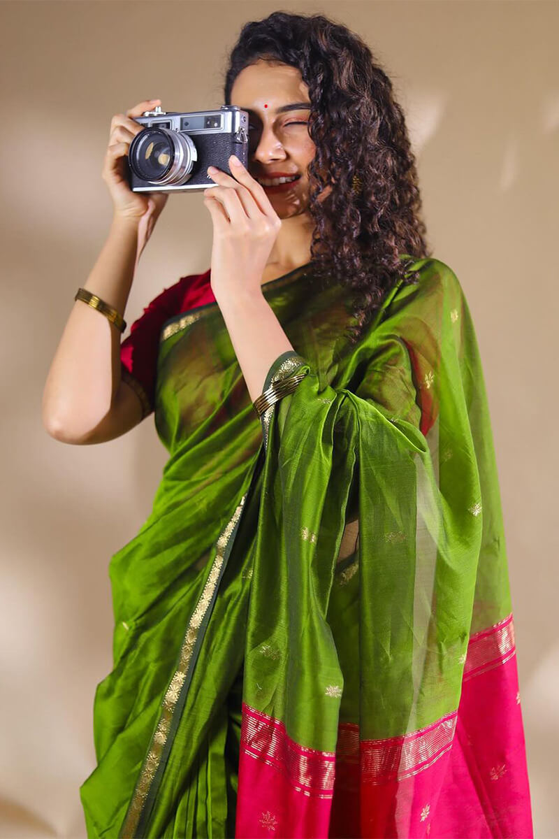 Exemplary Green Cotton Silk Saree With Seraphic Blouse Piece