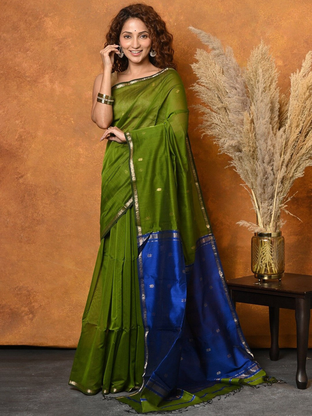Improbable Green Cotton Silk Saree With Lissome Blouse Piece
