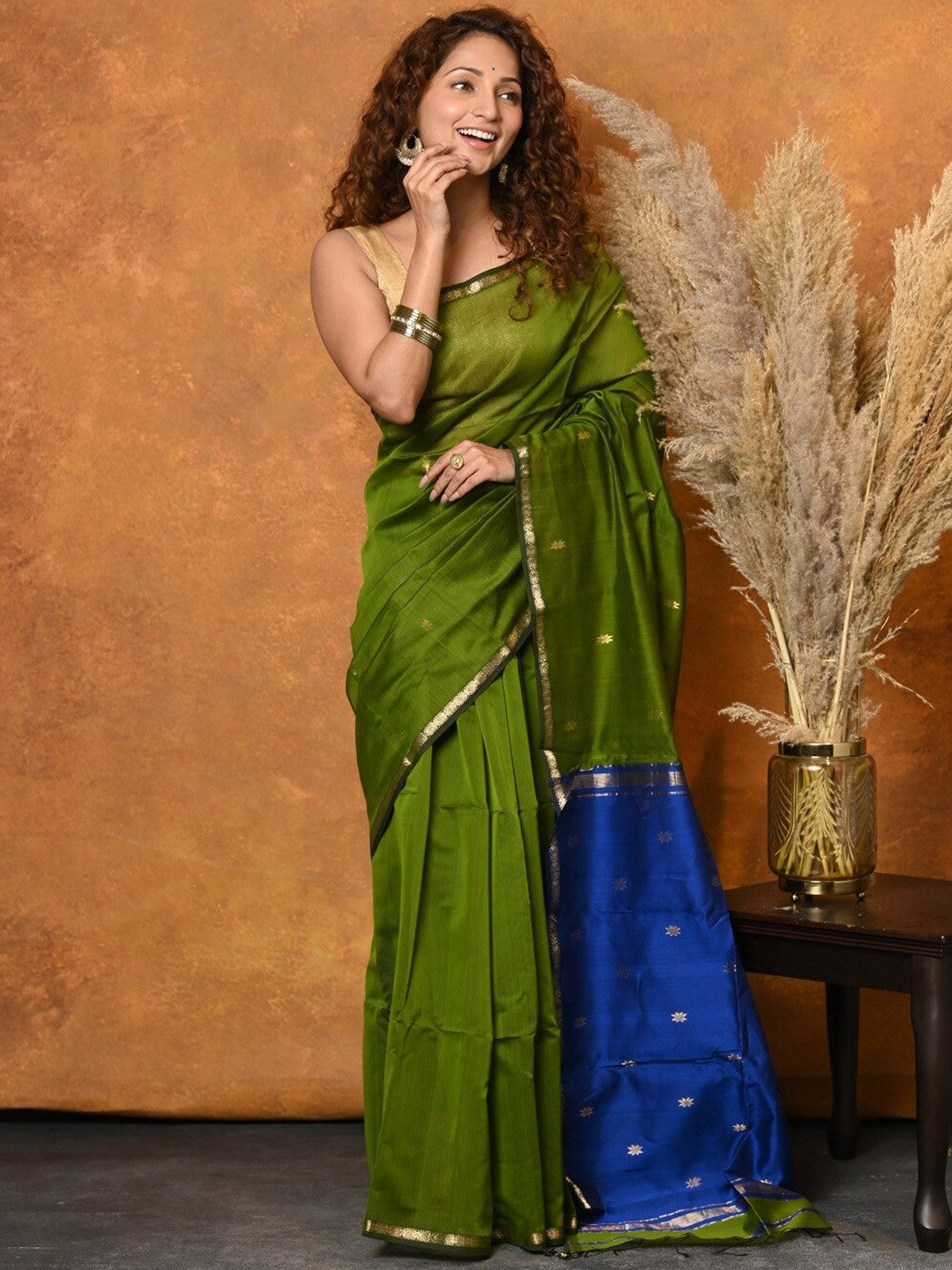Improbable Green Cotton Silk Saree With Lissome Blouse Piece