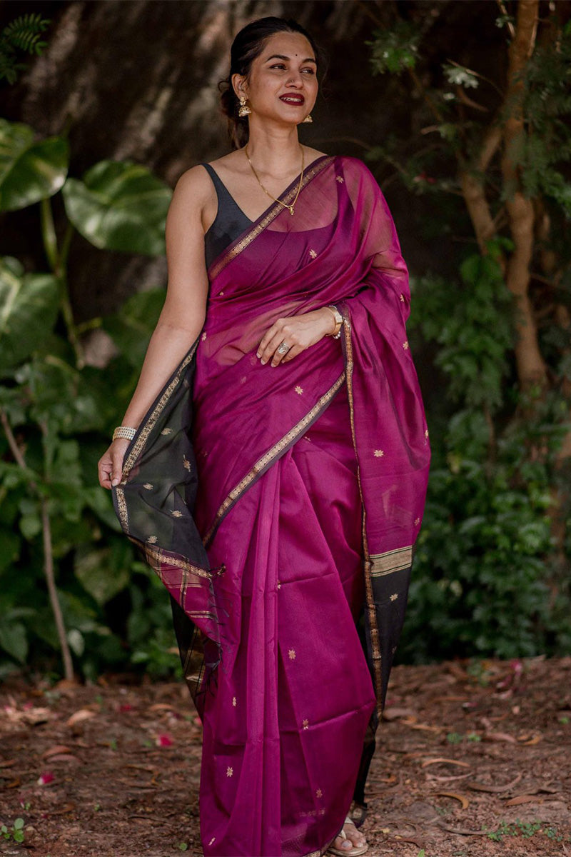 Energetic Dark Pink Cotton Silk Saree With Gratifying Blouse Piece