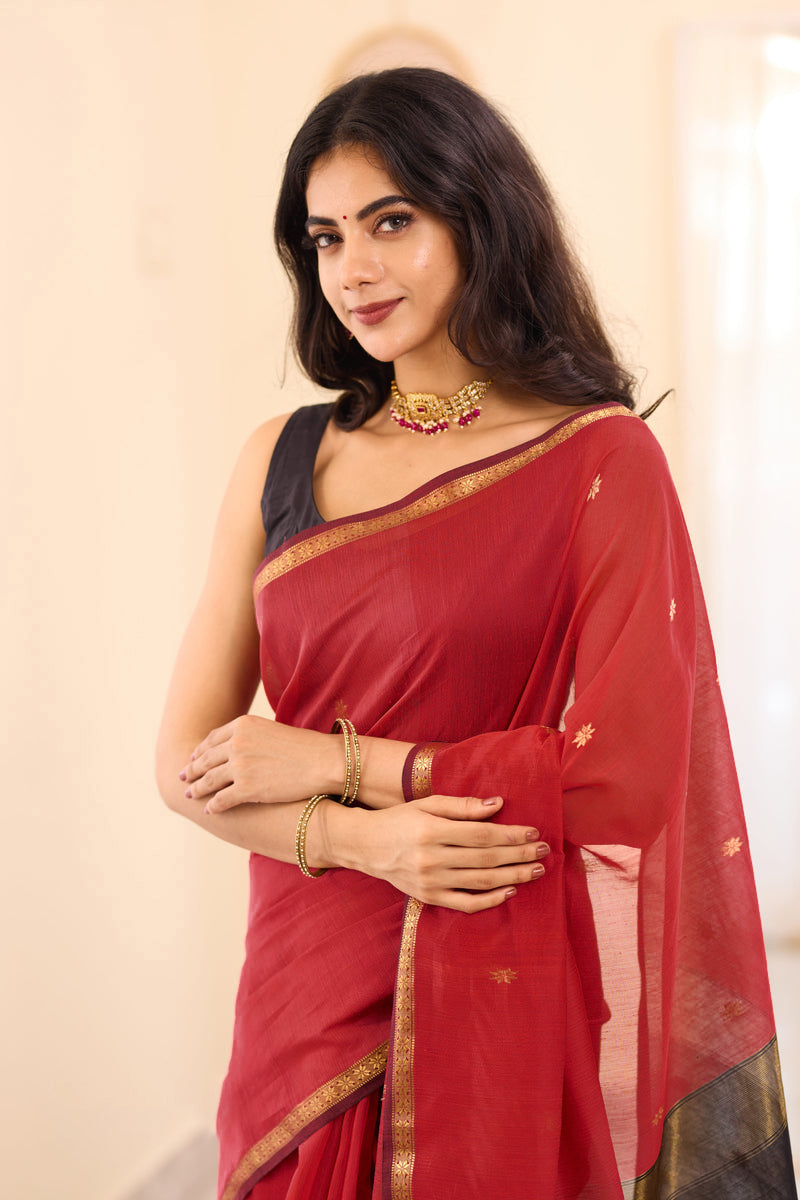 Scintilla Red Cotton Silk Saree With Outstanding Blouse Piece