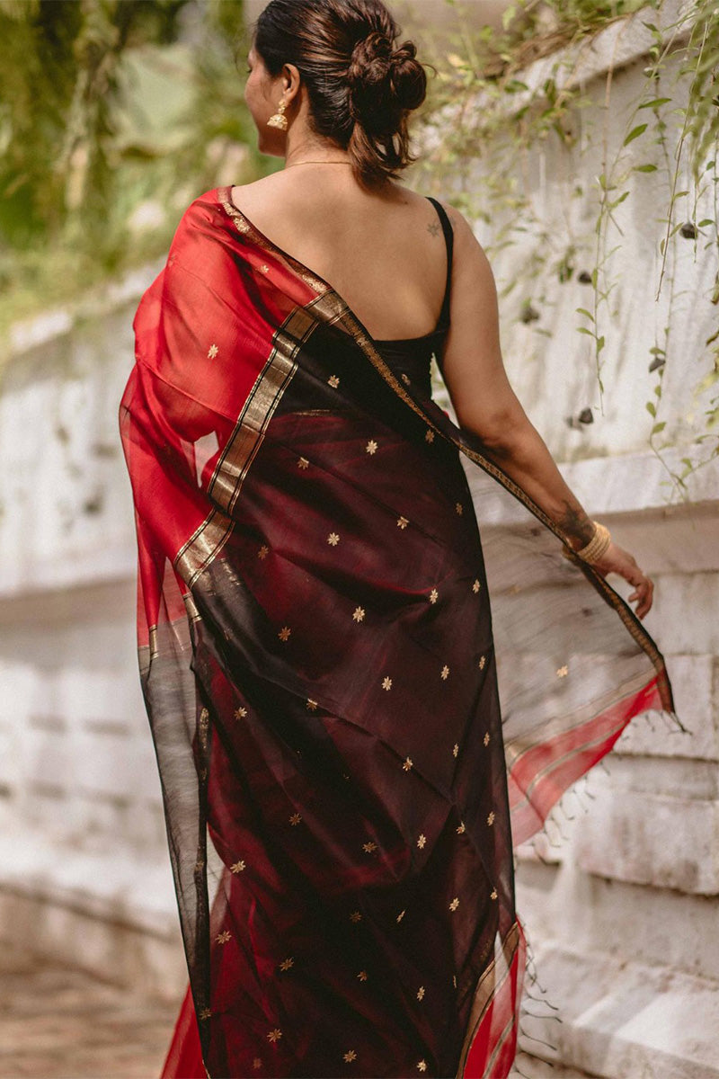 Stunning Red Cotton Silk Saree With Lagniappe Blouse Piece