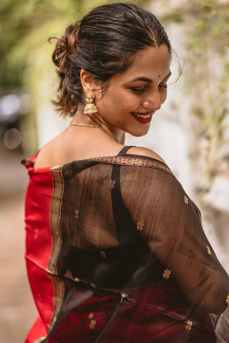 Stunning Red Cotton Silk Saree With Lagniappe Blouse Piece