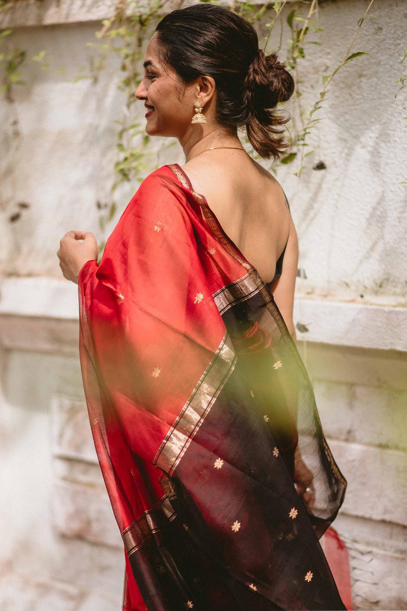 Stunning Red Cotton Silk Saree With Lagniappe Blouse Piece