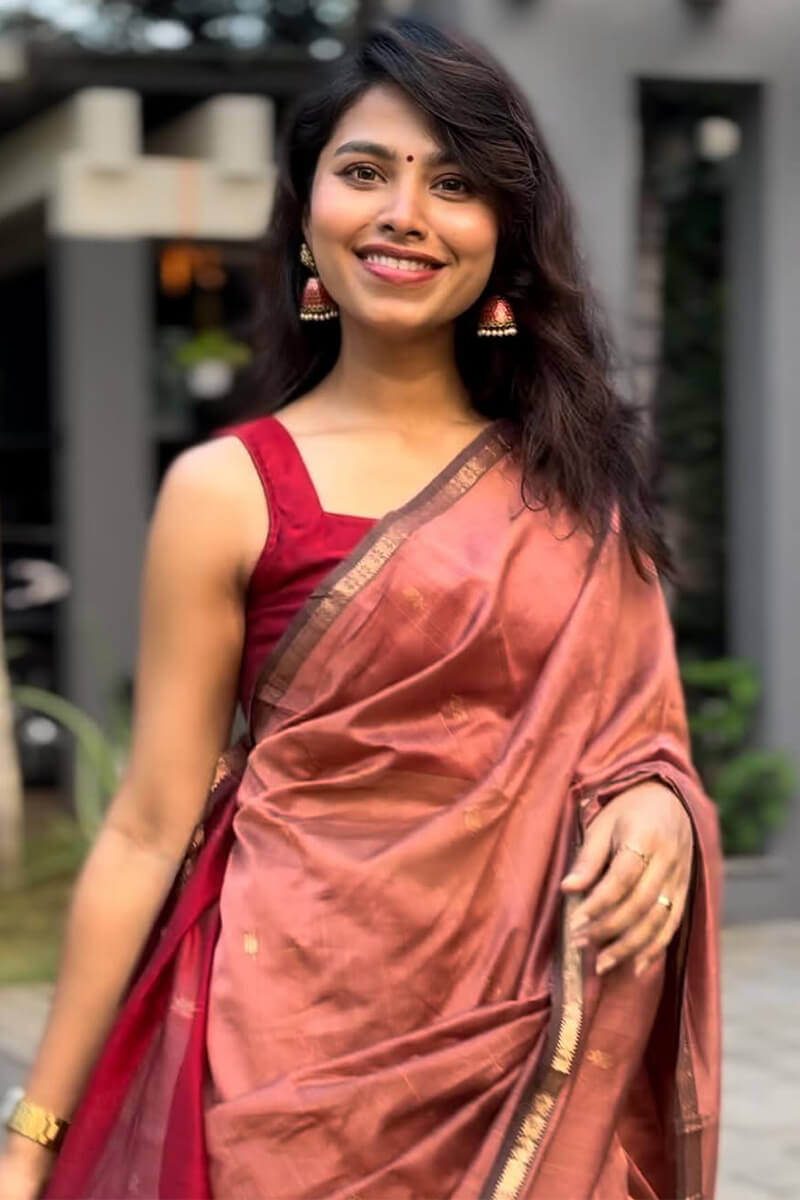 Unequalled Pink Cotton Silk Saree With Ornate Blouse Piece