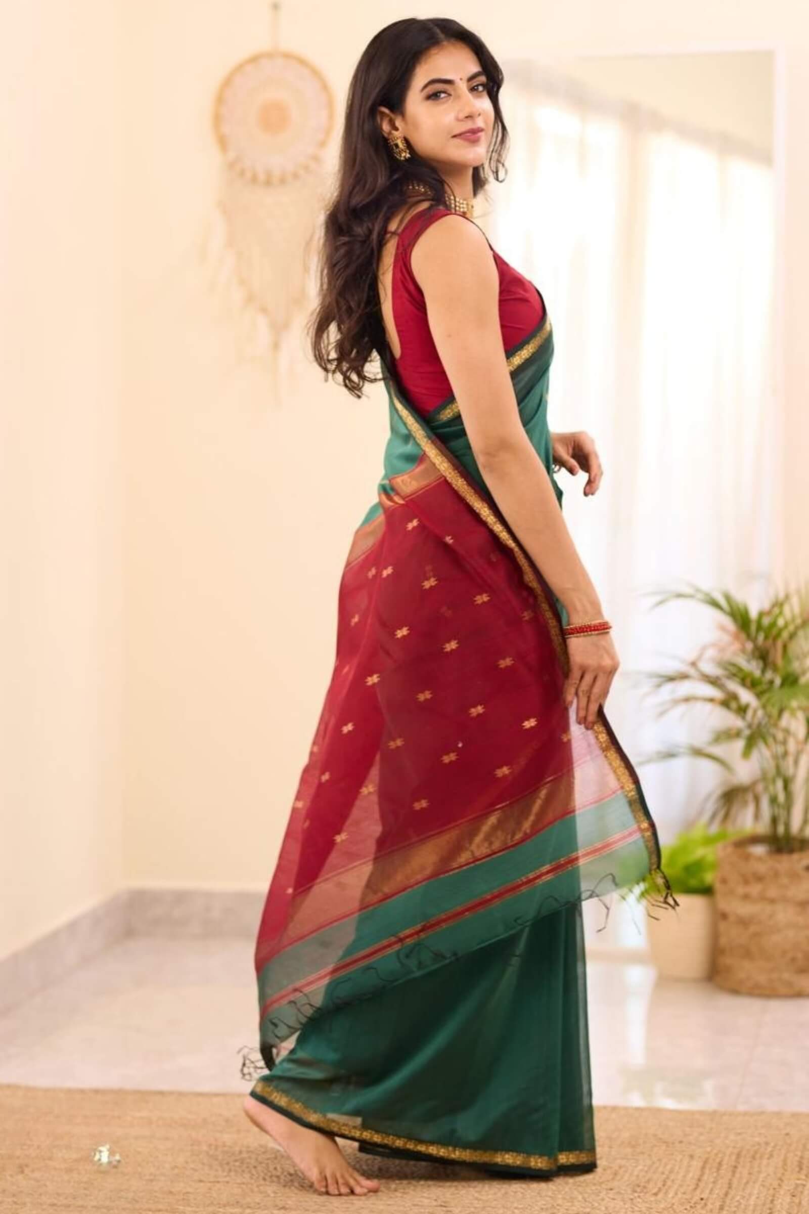 Demure Rama Cotton Silk Saree With Exquisite Blouse Piece