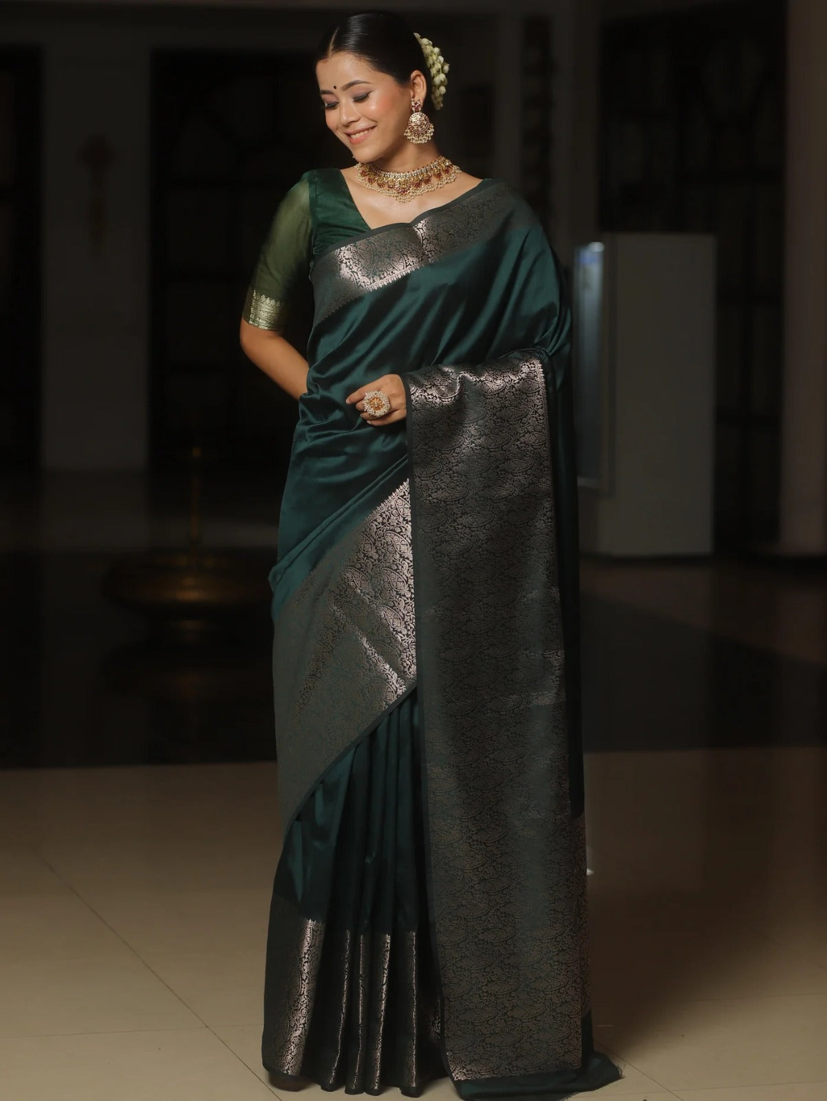 Confounding Dark Green Soft Silk Saree With Enchanting Blouse Piece